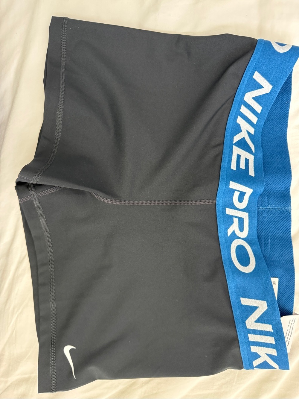 NWT Nike pro 3” shorts black and blue band tight fit sz L